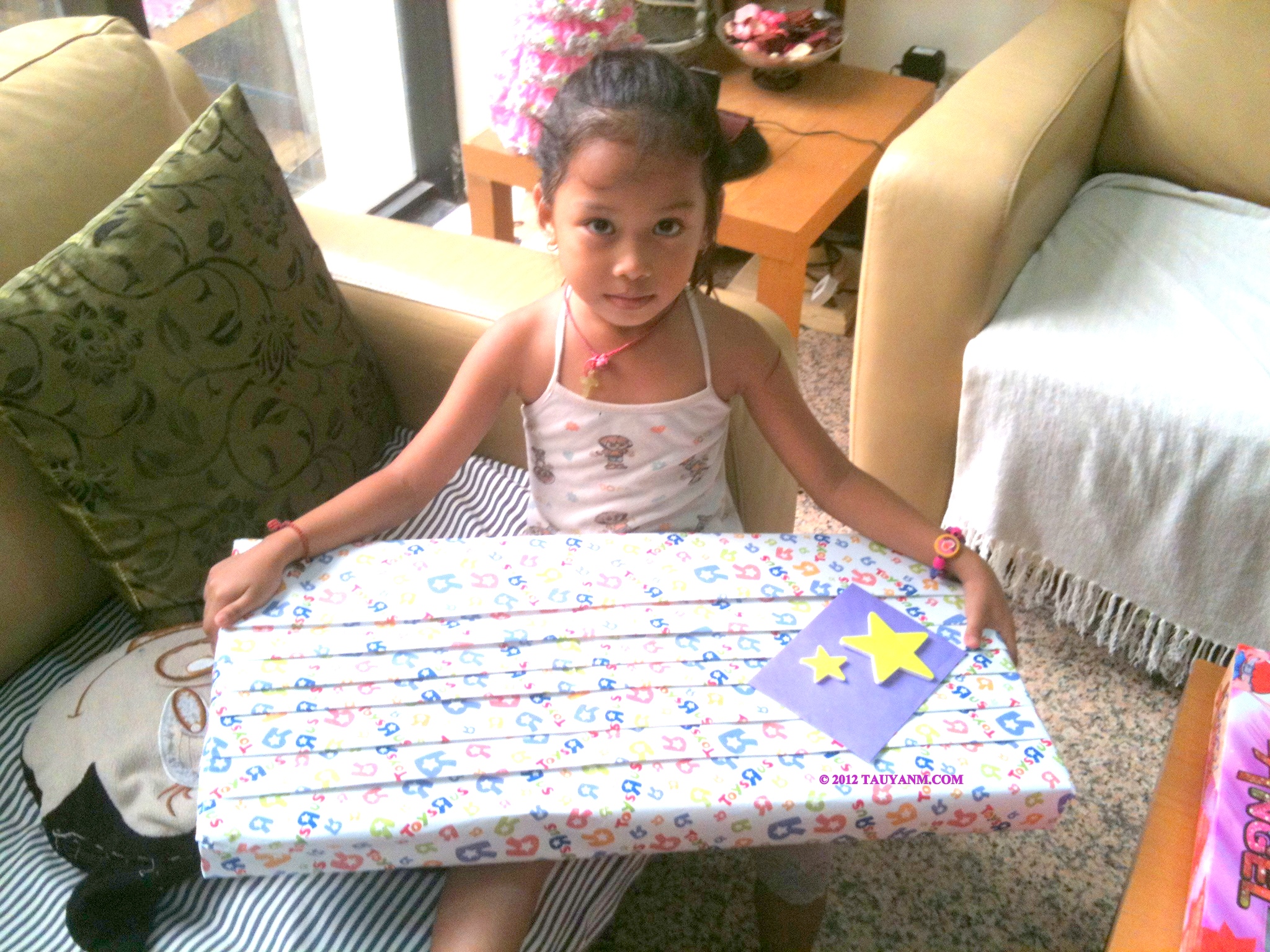 ashleebdaygifts2012tauyanm