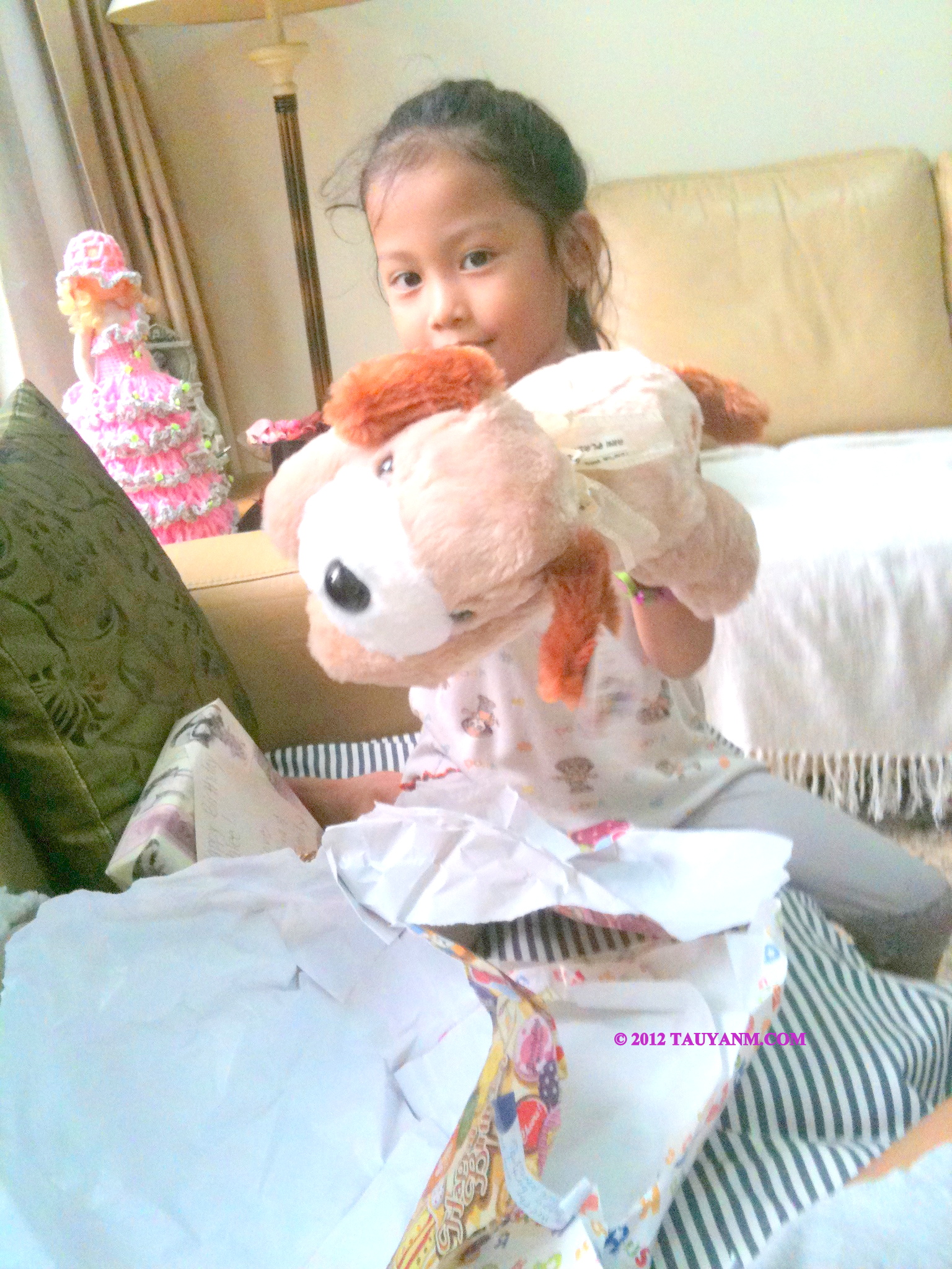 ashleebdaygifts2012tauyanm