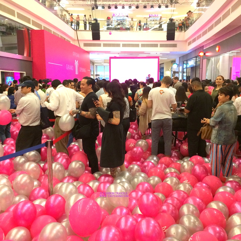#malaysiafashionblogger #fashiontravelswwwtauyanmcom
