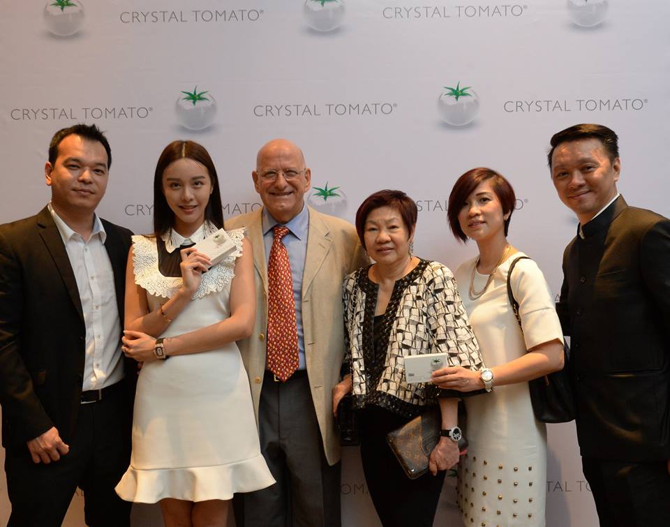 crystal tomato plus, malaysia blogger, youtuber, vlogging