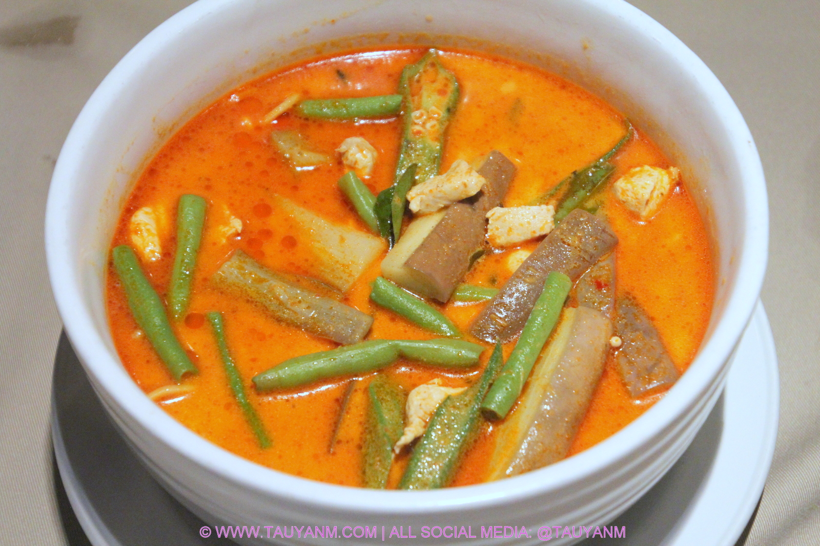 star cafe, kl, malaysia blogger, VLOG, youtuber