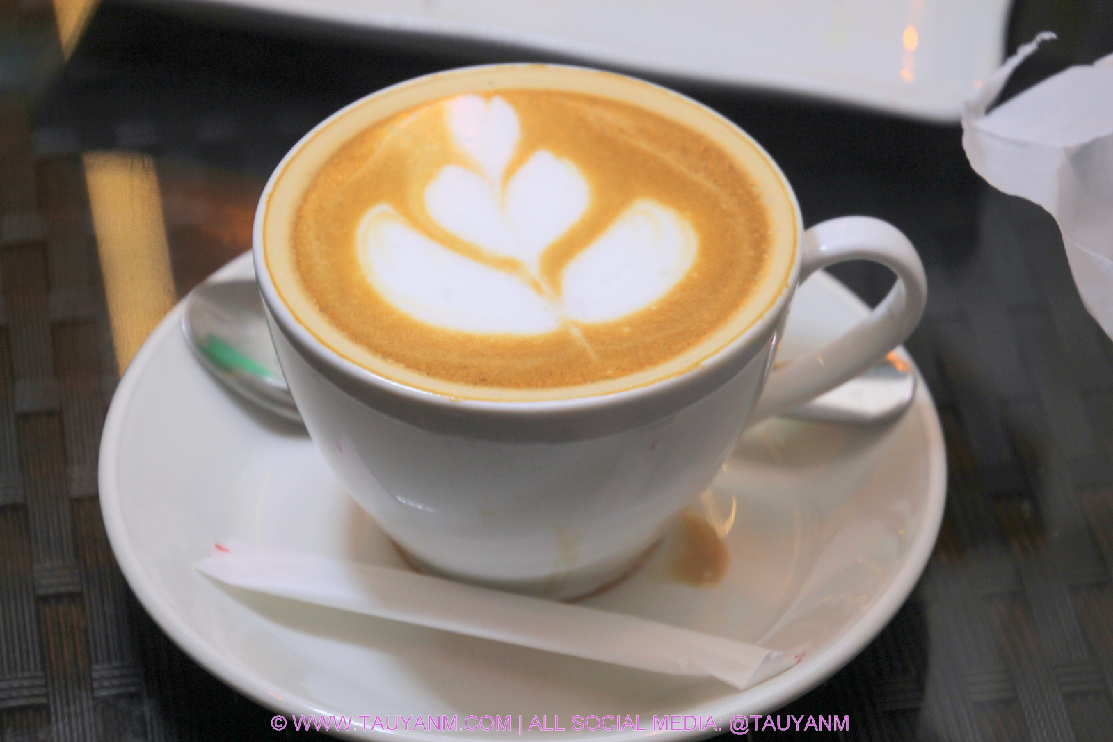 star cafe, kl, malaysia blogger, VLOG, youtuber