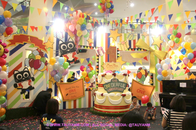 main place mall