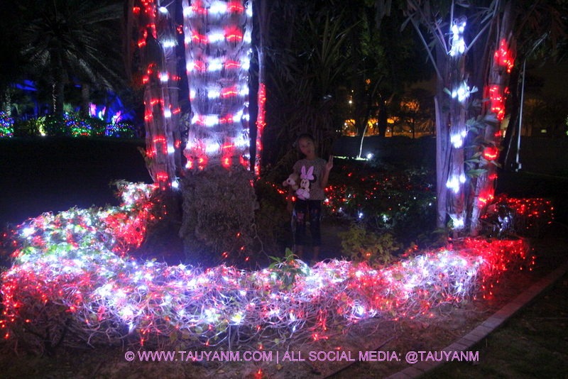 dubai garden glow
