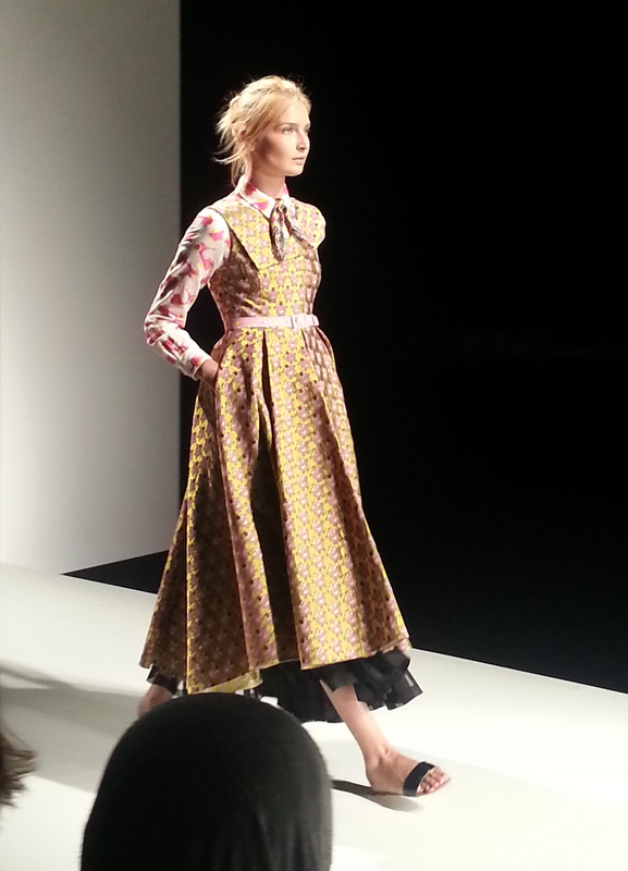 Arab Fashion Week - Dubai Fashion Blogger @tauyanm