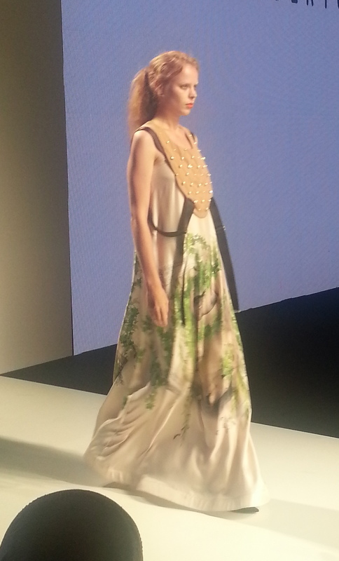Arab Fashion Week - Dubai Fashion Blogger @tauyanm