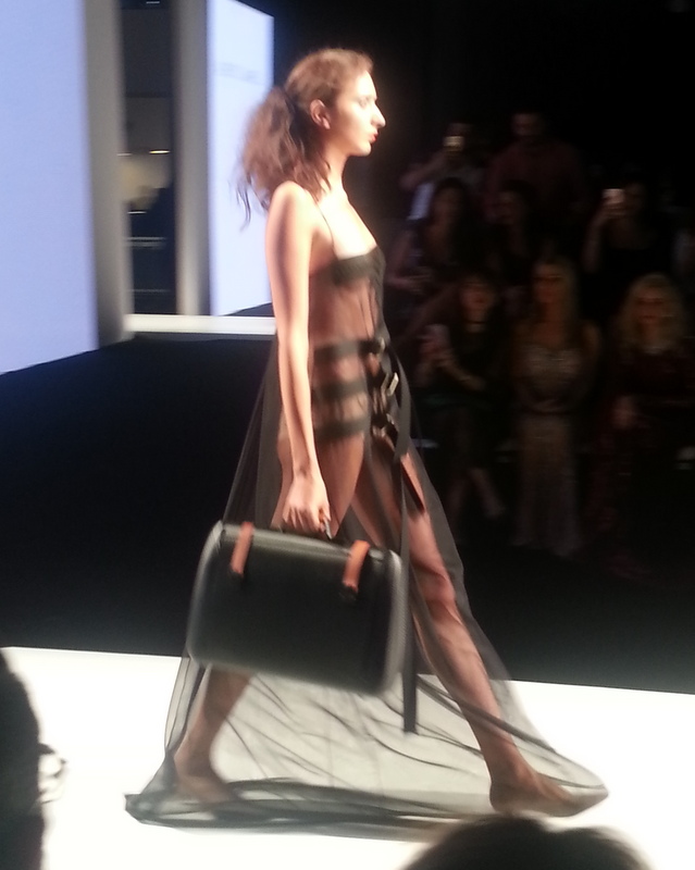 Arab Fashion Week - Dubai Fashion Blogger @tauyanm
