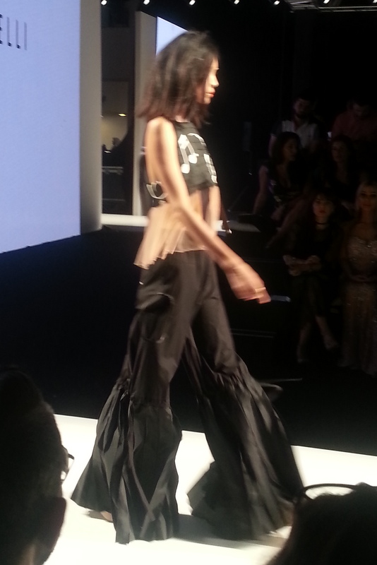 Arab Fashion Week - Dubai Fashion Blogger @tauyanm