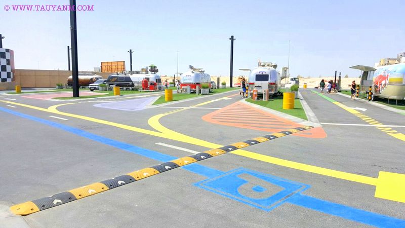 last exit, outlet village, dubai mall, mydubai, dubai blogger, dubai youtuber, dubai vlog, travel dubai