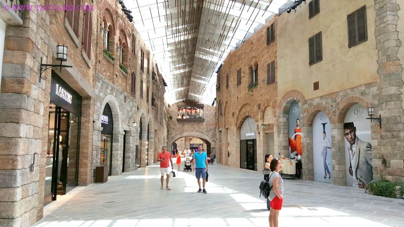 last exit, outlet village, dubai mall, mydubai, dubai blogger, dubai youtuber, dubai vlog, travel dubai