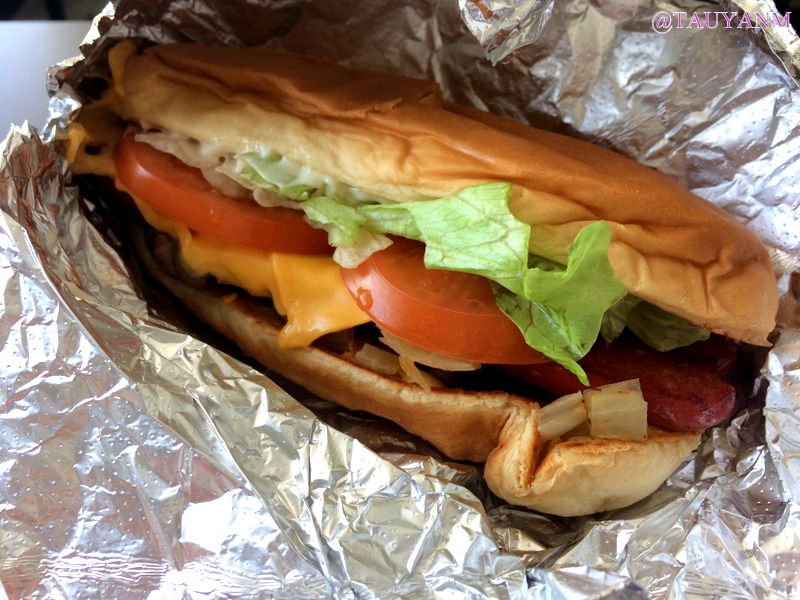 five guys, dubai blogger