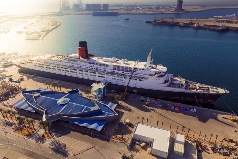 QUEEN ELIZABETH 2, arab fashion week, floating hotel in dubai, dubai blogger, dubai fashion week, dubai blogger, filipino blogger