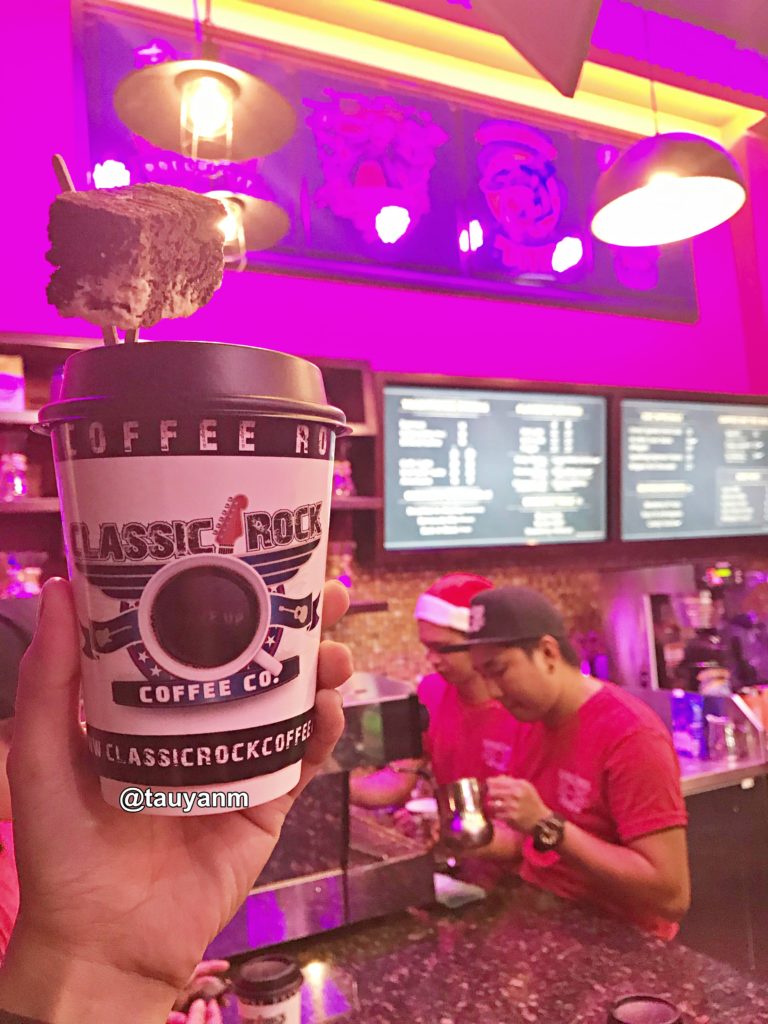 the pointe, atlantis the palm, dubai vlog, dubai blogger, filipino vlog, filipino blogger, tauyanm, jane fashion travels, classic rock coffee