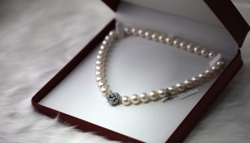 The Perfect Jewellery Gift For The Ones You Love, dubai blogger, tauyanm, jane fashion travels, pearl necklace