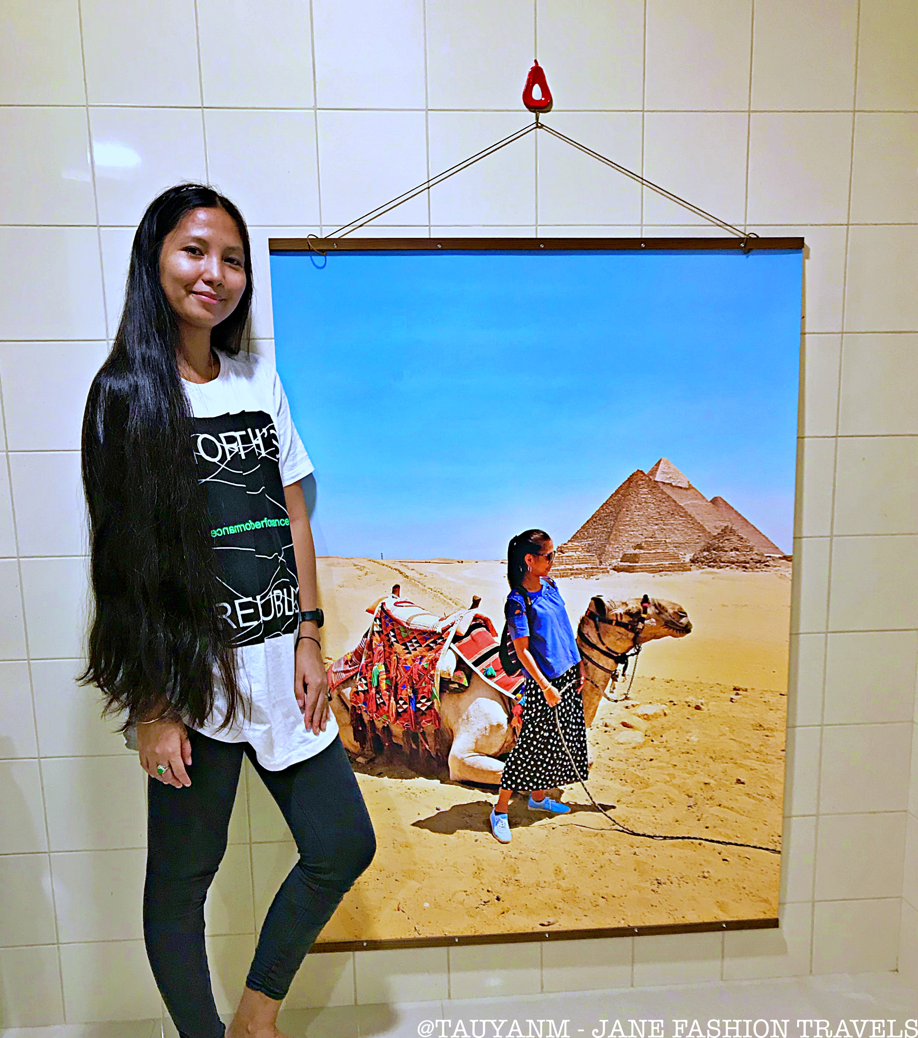 photowall review, tauyanm, jane fashion travels, dubai blogger, egypt, picture of the pyramid 31