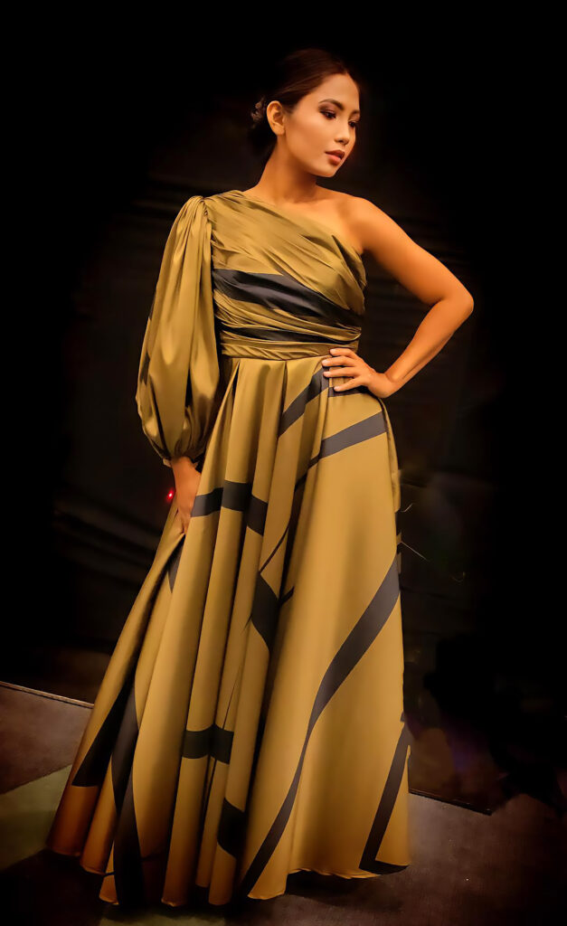 mary jane, tauyan, said omarii, dubai, dubai, filipino, malaysia blogger, bridal fashion show, influencer, blogger, dubai fashion show, vogue model, vogue casting, vogue open casting, petite model, mlaaysia model, petite model, modeling, how to be a model, model blogger, influencer,